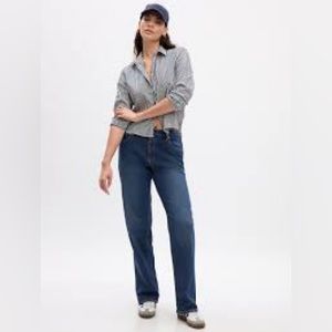 Gap ‘90 loose mid rise jeans.